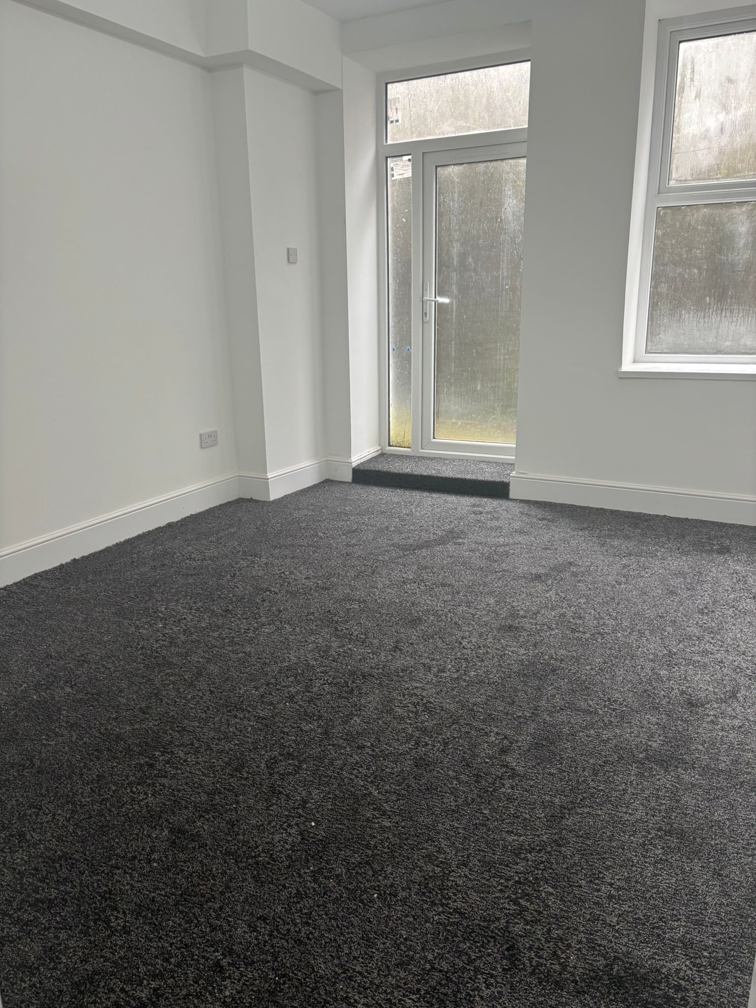 WhatsApp Image 2026-01-16 at 09.22.41 (2) Dynevor Terrace, Pontardawe, Neath Port Talbot SA8 4HX
