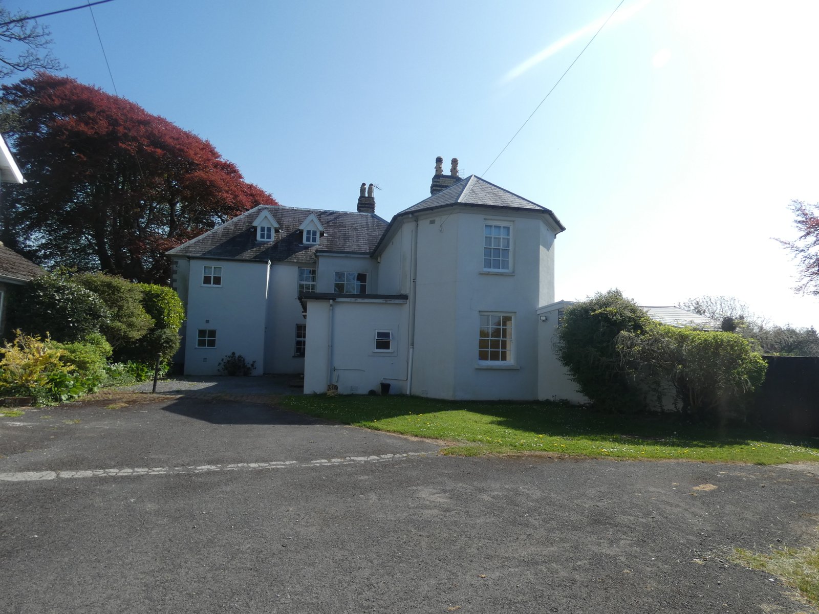 P1070134 Herberts Lodge – Elegant Historical Home with Private Grounds (To Let)