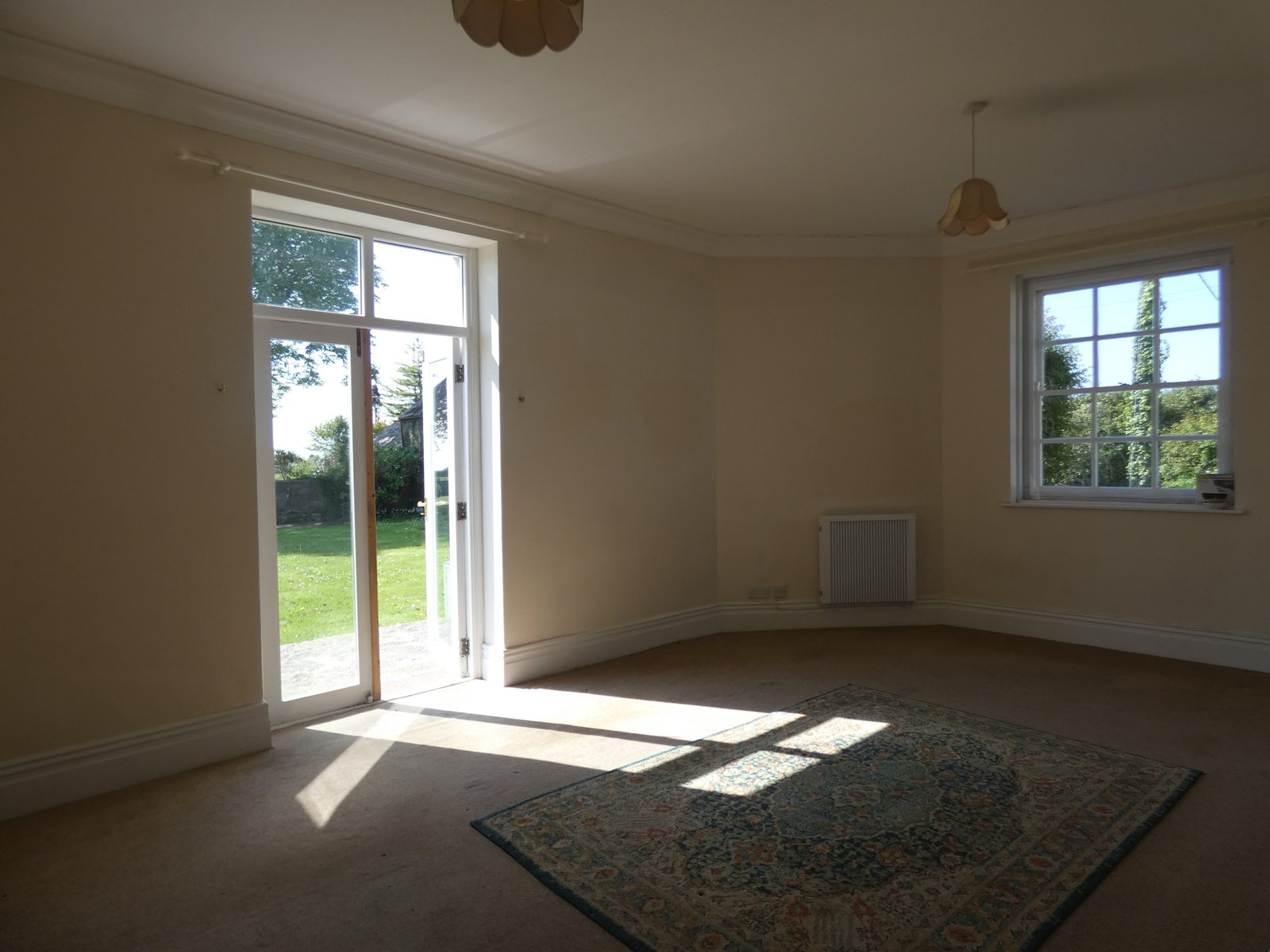 P1070161 Herberts Lodge – Elegant Historical Home with Private Grounds (To Let)