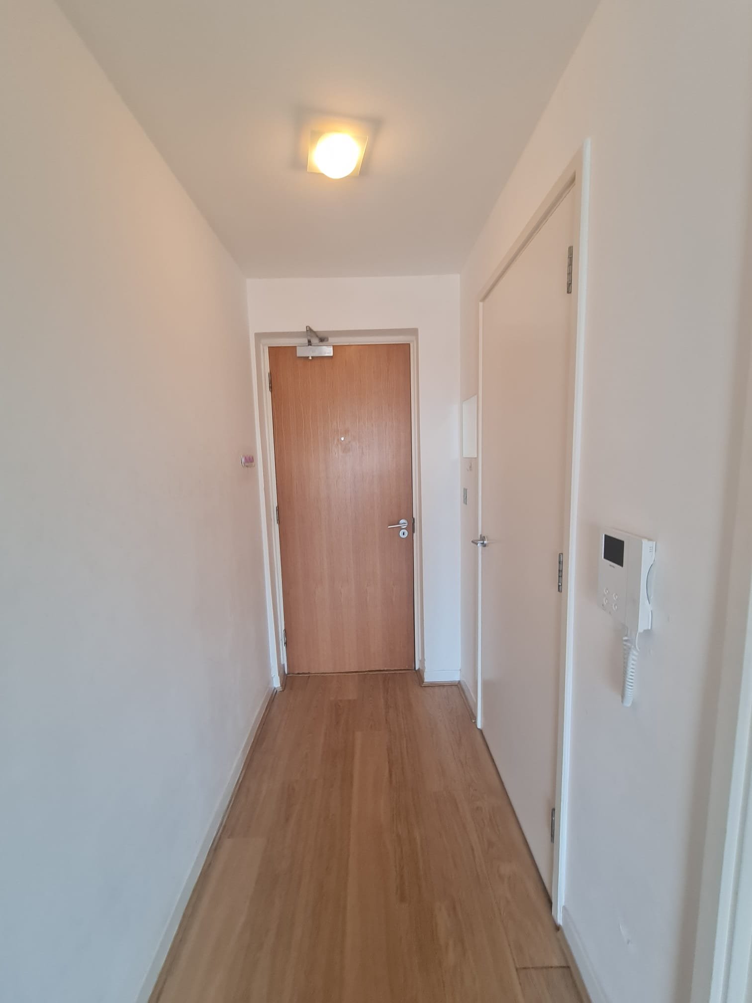 WhatsApp Image 2026-07-02 at 13.14.00 (4) 2 Bedroom Apartment For Sale – Swansea. SA1