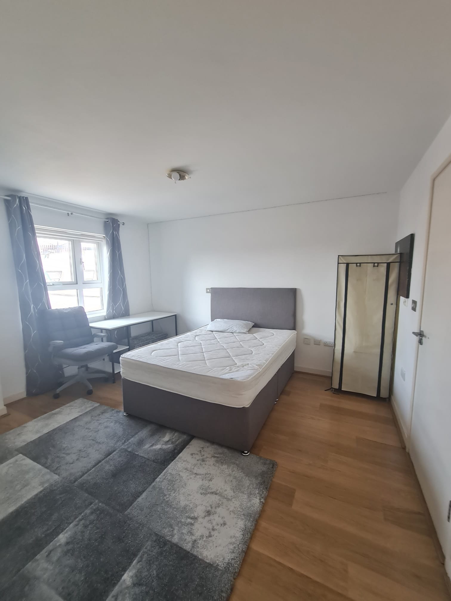 WhatsApp Image 2026-07-02 at 13.38.59 2 Bedroom Apartment For Sale – Swansea. SA1